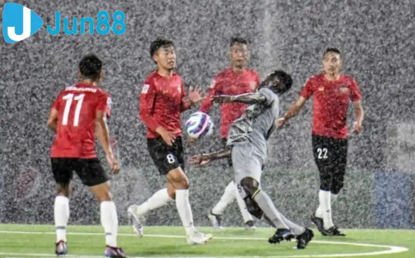 Tsirang được chơi trên sân nhà, song phong độ bấp bênh khiến họ gặp khó