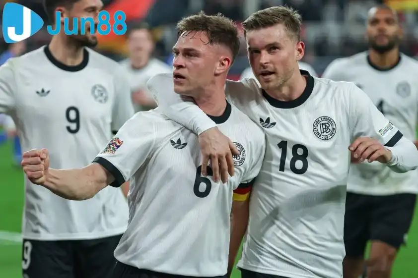 Tuyển Đức đang có vị thế cao hơn so với đội chủ nhà.