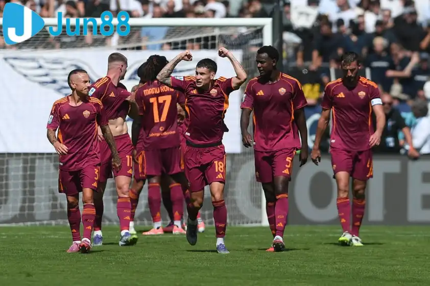 AS Roma sẽ tìm lại niềm vui trước Plzen. (Ảnh: Internet)