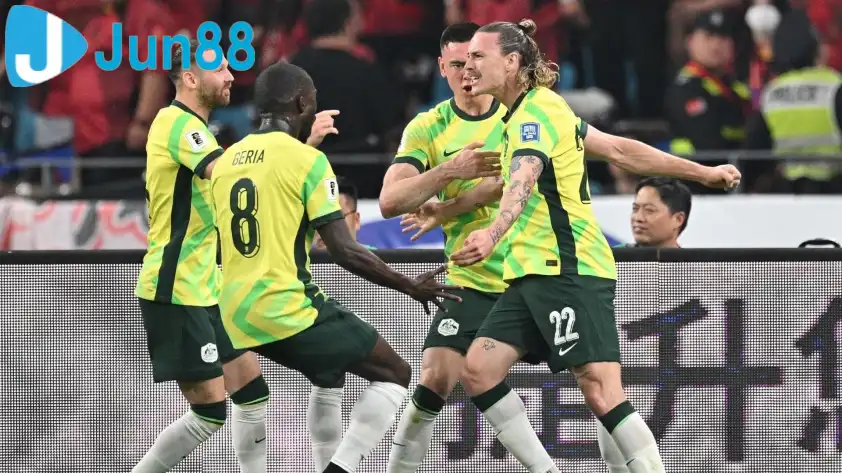 Dù phải thi đấu trên sân khách nhưng với phong độ tốt hơn, đội tuyển Úc được dự đoán sẽ chiến thắng.